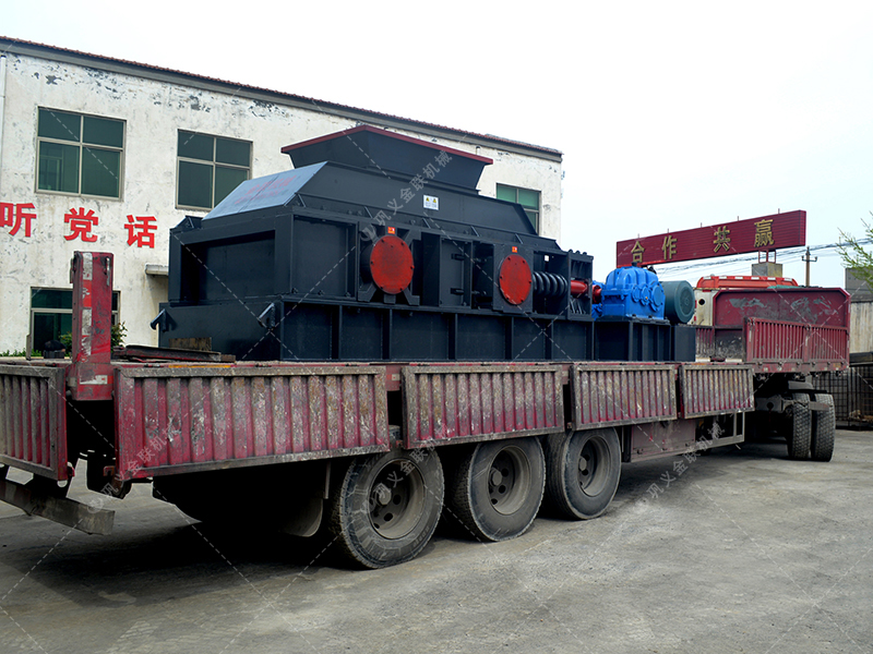 時(shí)產(chǎn)150噸的對輥制砂機(jī)是什么型號？如何控制出砂率？