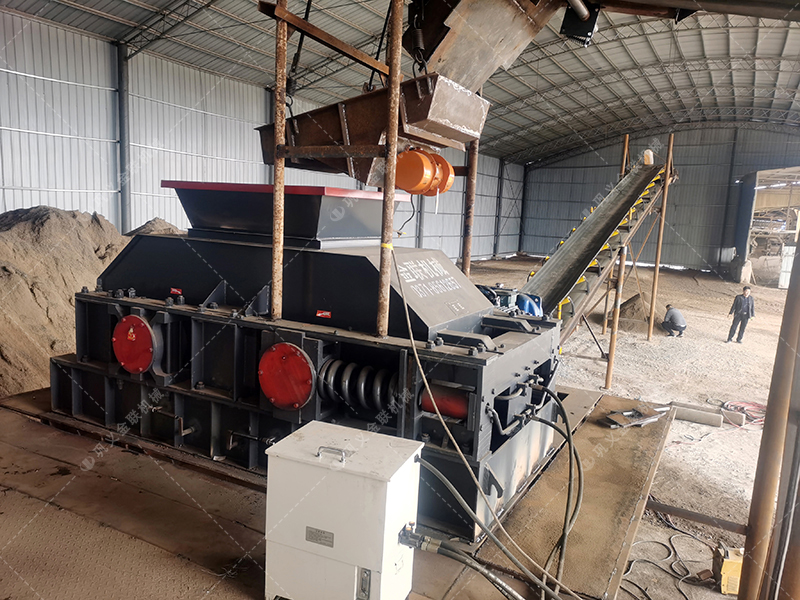 時(shí)產(chǎn)150噸的對輥制砂機(jī)是什么型號？如何控制出砂率？