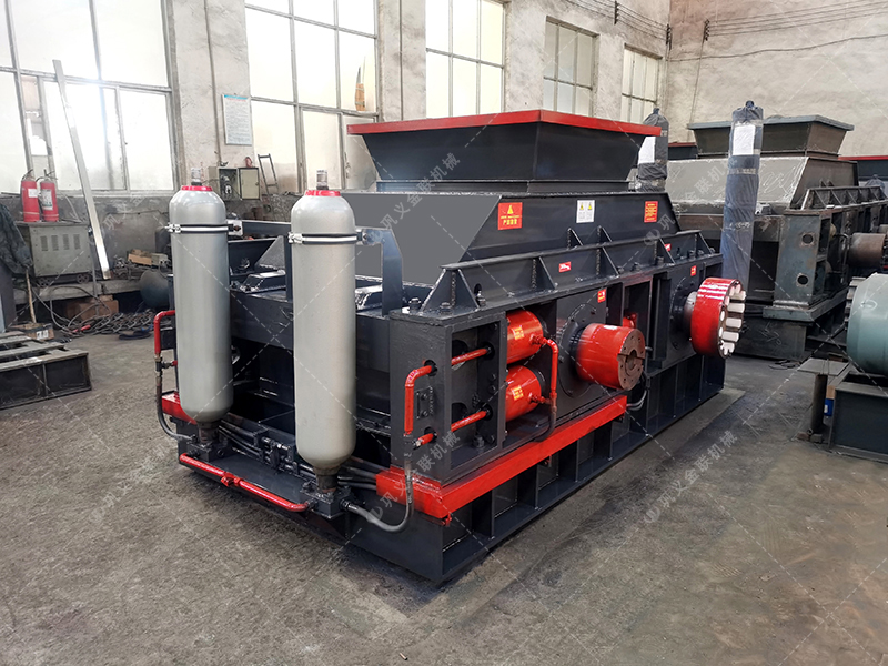 新型數(shù)控對輥制砂機(jī)工作原理是什么？河南地區(qū)哪家好？