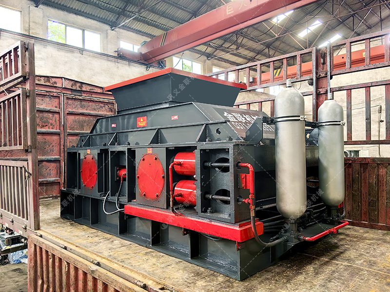 石頭碎成砂子能不能用？液壓對輥制砂機(jī)制砂效果怎么樣？