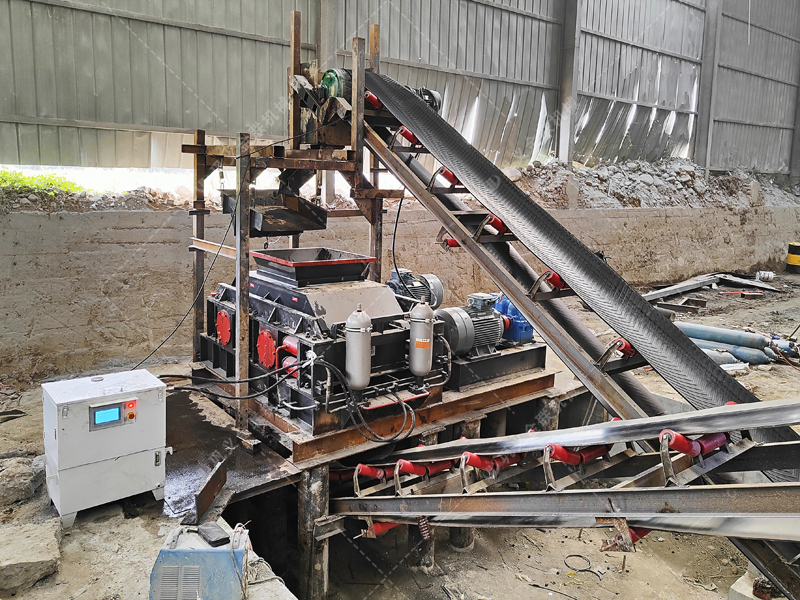 操作簡便高產(chǎn)：1000x800液壓對輥制砂機(jī)的人性化設(shè)計揭秘